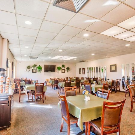 Quality Inn & Suites Escanaba North Exterior foto