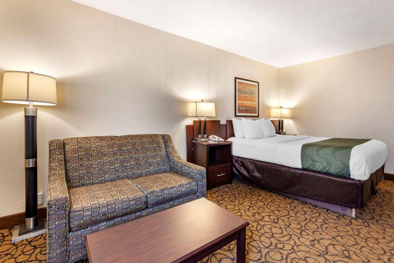 Quality Inn & Suites Escanaba North Exterior foto