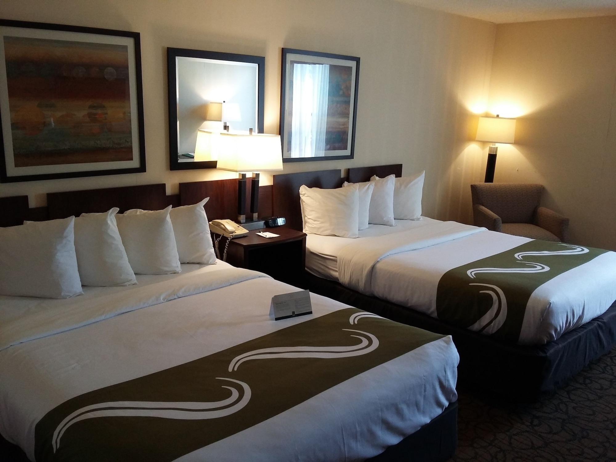 Quality Inn & Suites Escanaba North Exterior foto